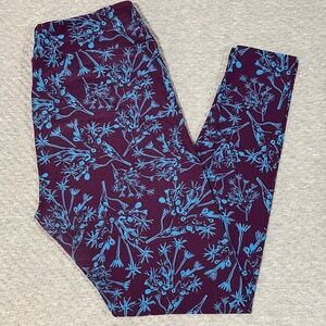 LuLaRoe TC Leggings - EUC - dark purple with blue floral pattern